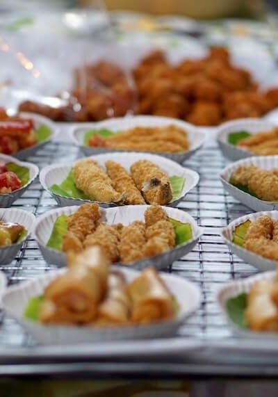 Chiang Mai Street Food - 5 - Fried spring rolls, dumplings