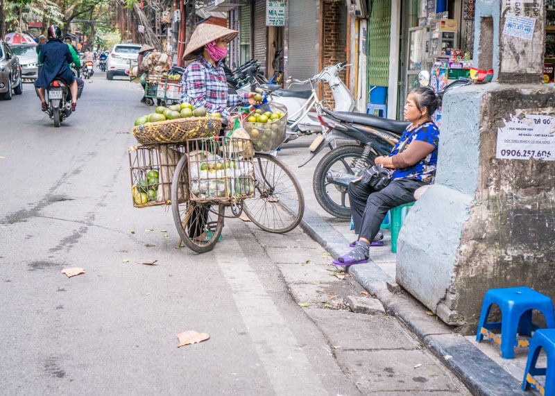 Hanoi trip blog - vietnamese street ladies