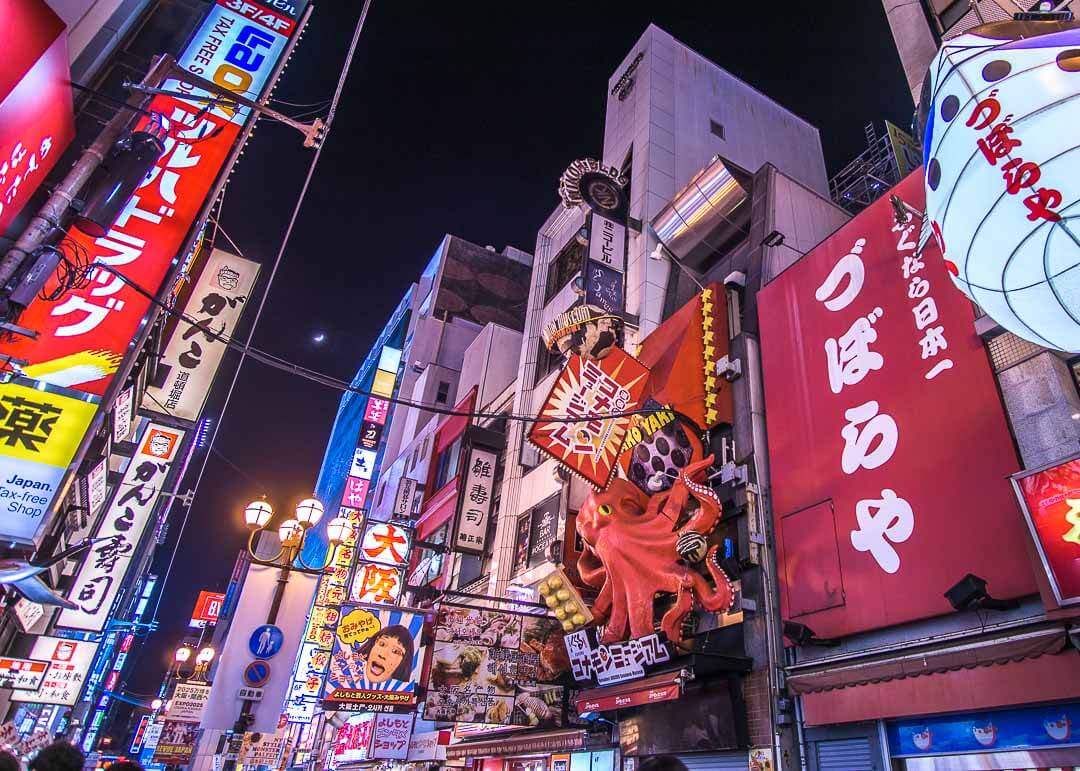 What To Do In Dotonbori - neon lights