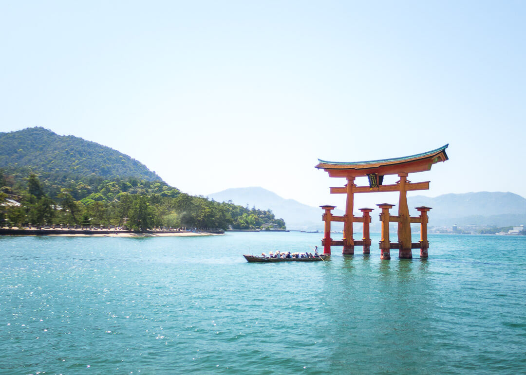 Hiroshima Pacific Hotel - Itsukushima Floating Torii Gate