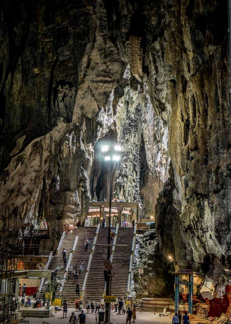 Ultimate Guide To Climbing The Batu Cave Steps In Malaysia - enSquared ...