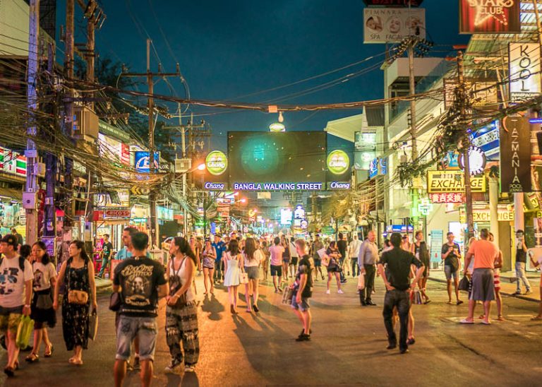 12 Useful Tips About Patong Beach For First Time Visitors - enSquared♡Aired